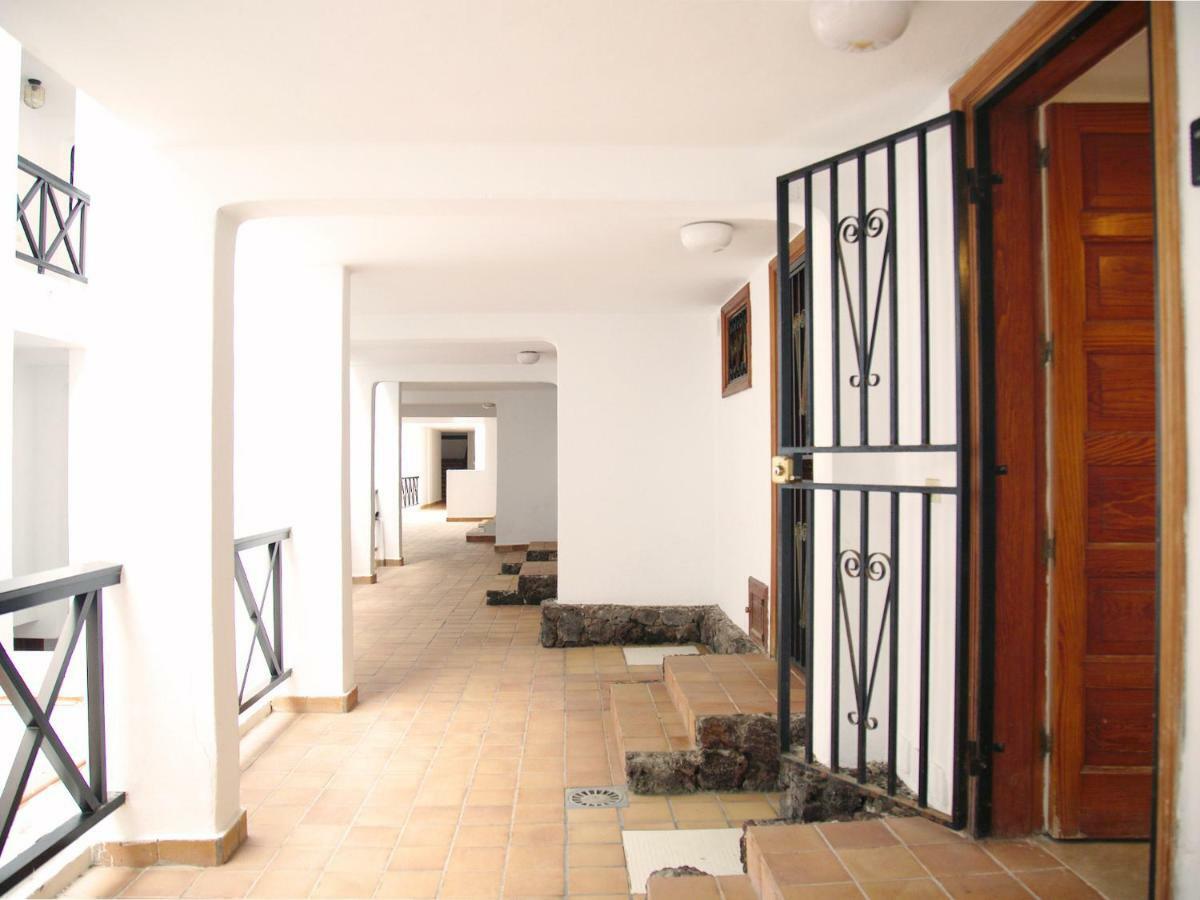 Holiday home 2 Min Walk To - Private Solarium Costa Adeje (Tenerife)
