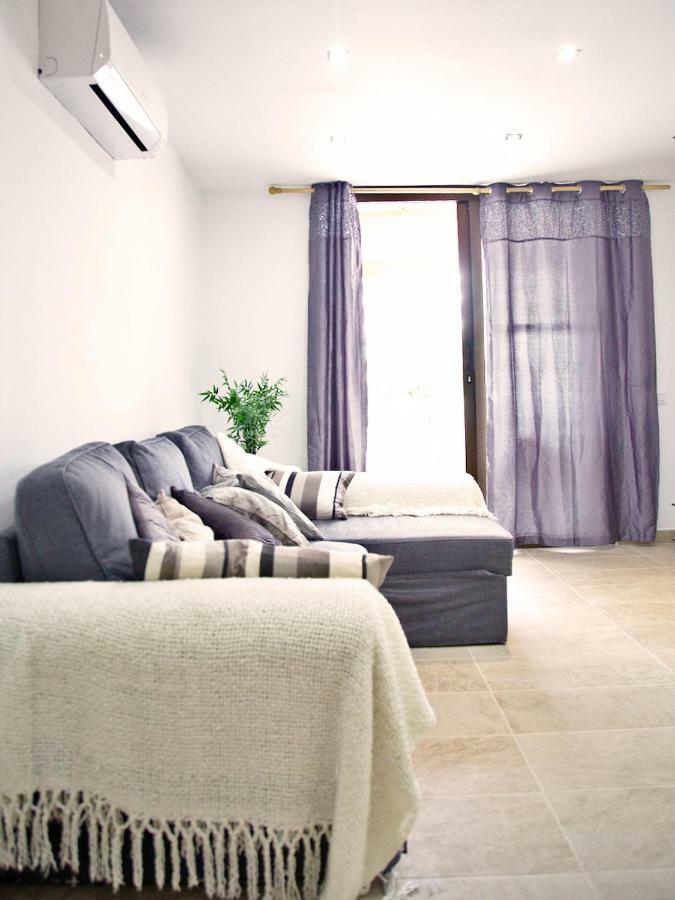 Holiday home 2 Min Walk To - Private Solarium