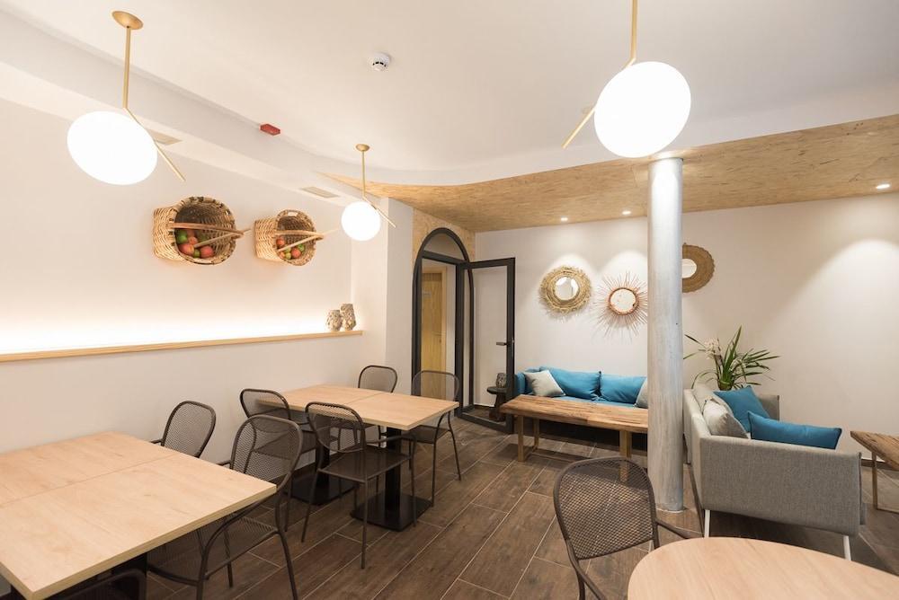 Rural Sagarlore Hotel