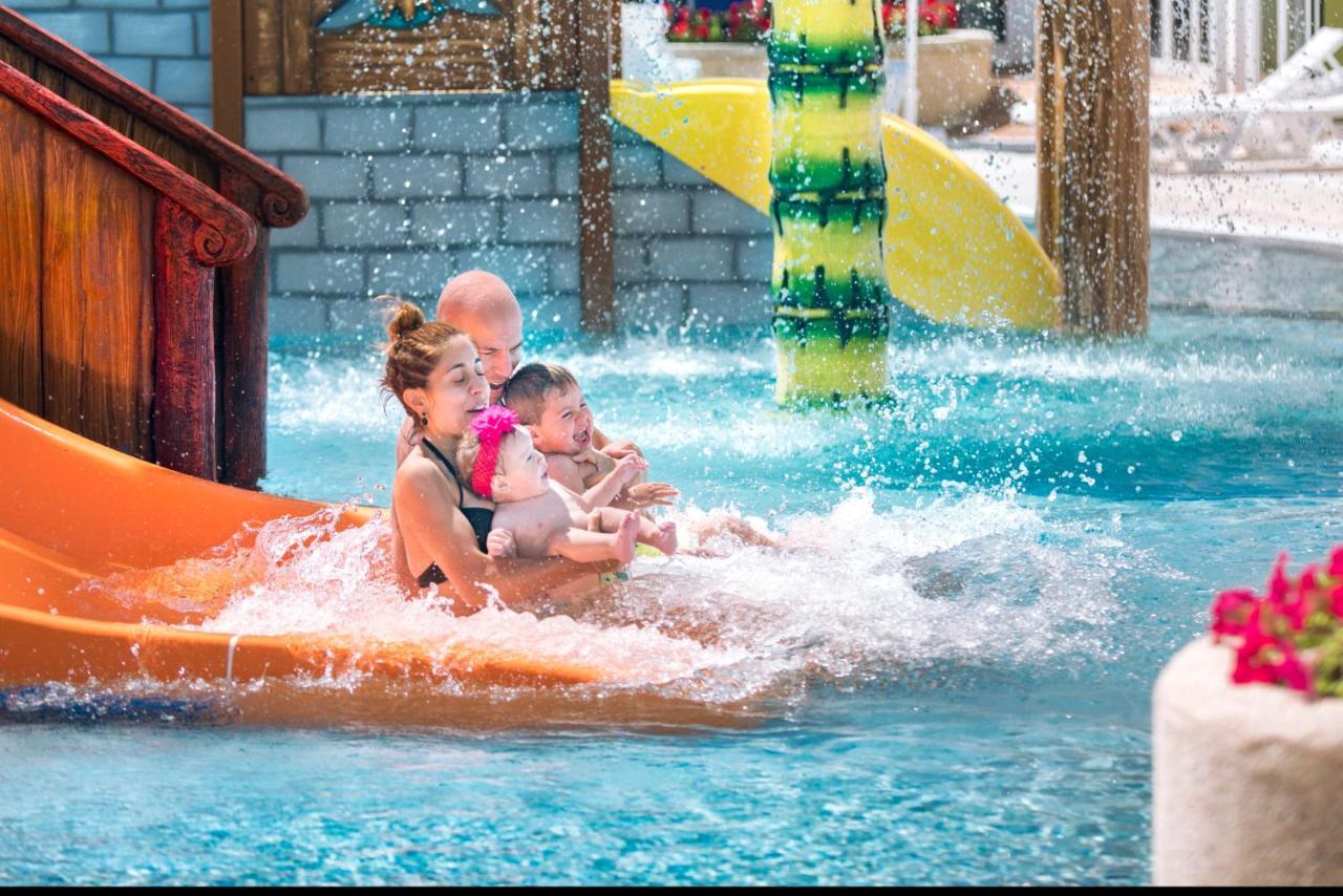 Hotel Oasis Park Splash 4*