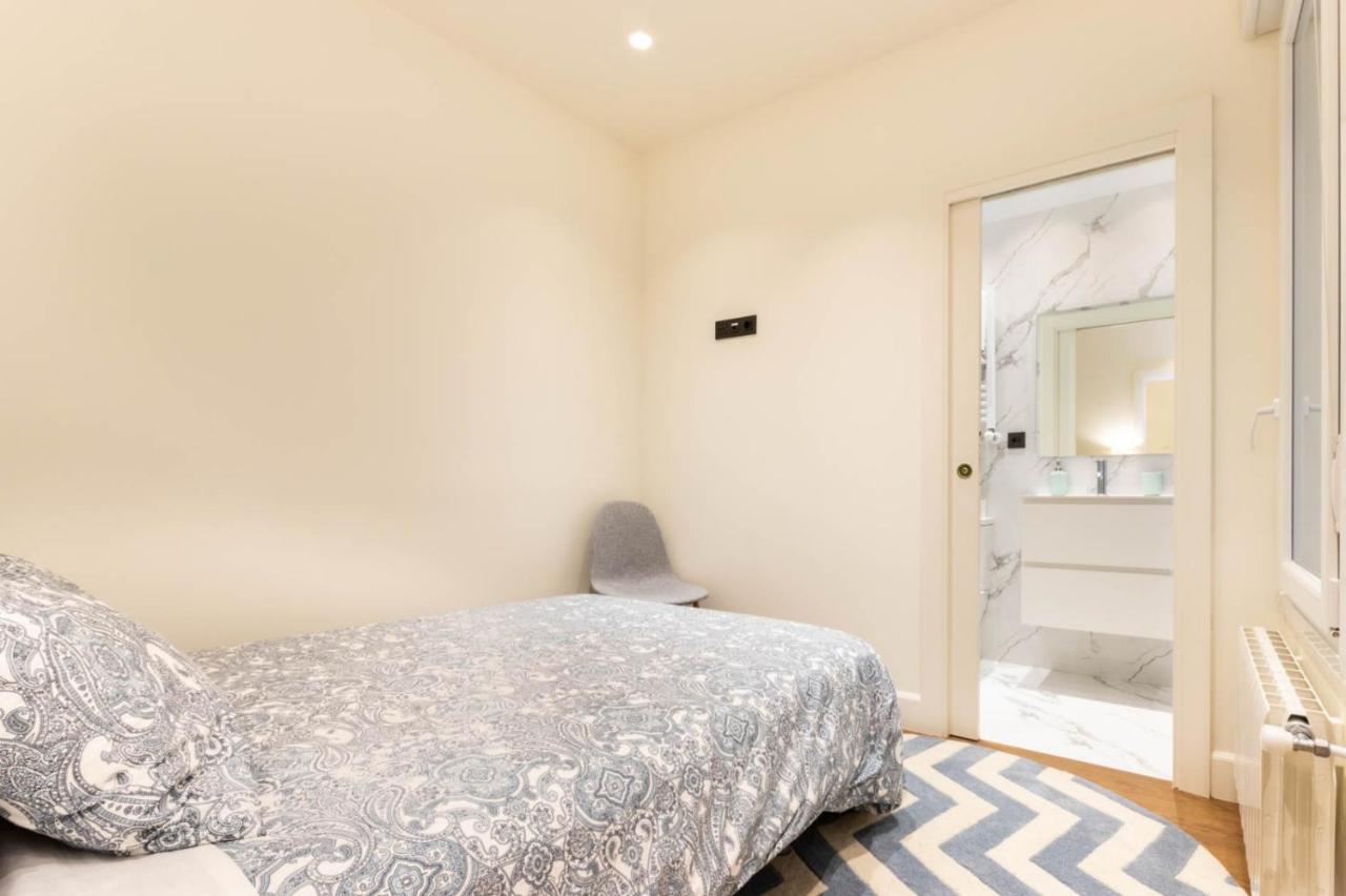 Luxury Guggenheim Museum Apartment *