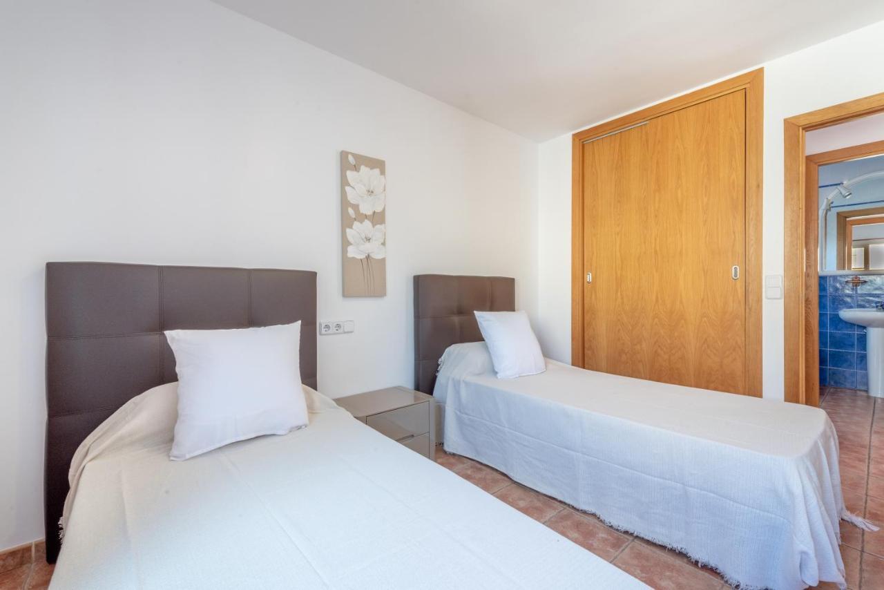 Holiday home Adosado Con Piscina