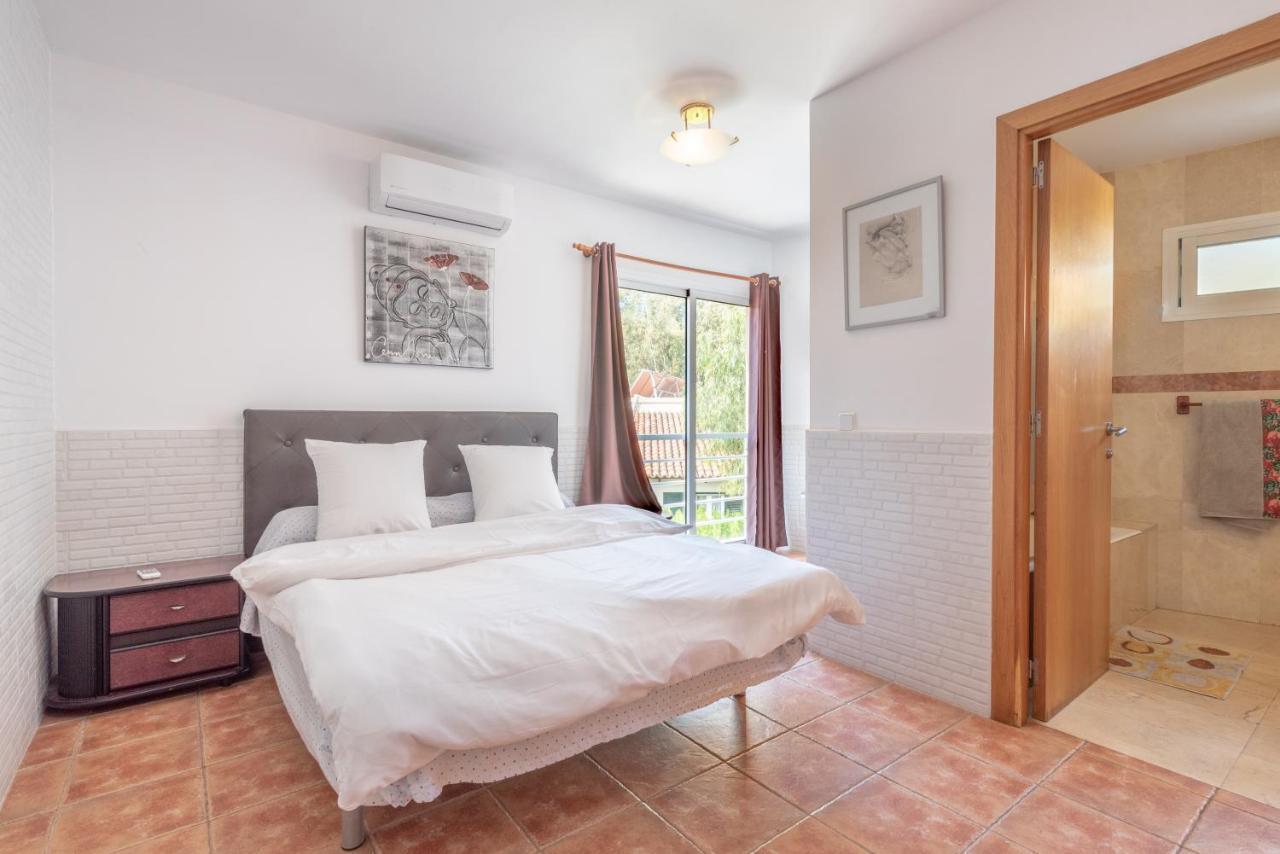 Holiday home Adosado Con Piscina