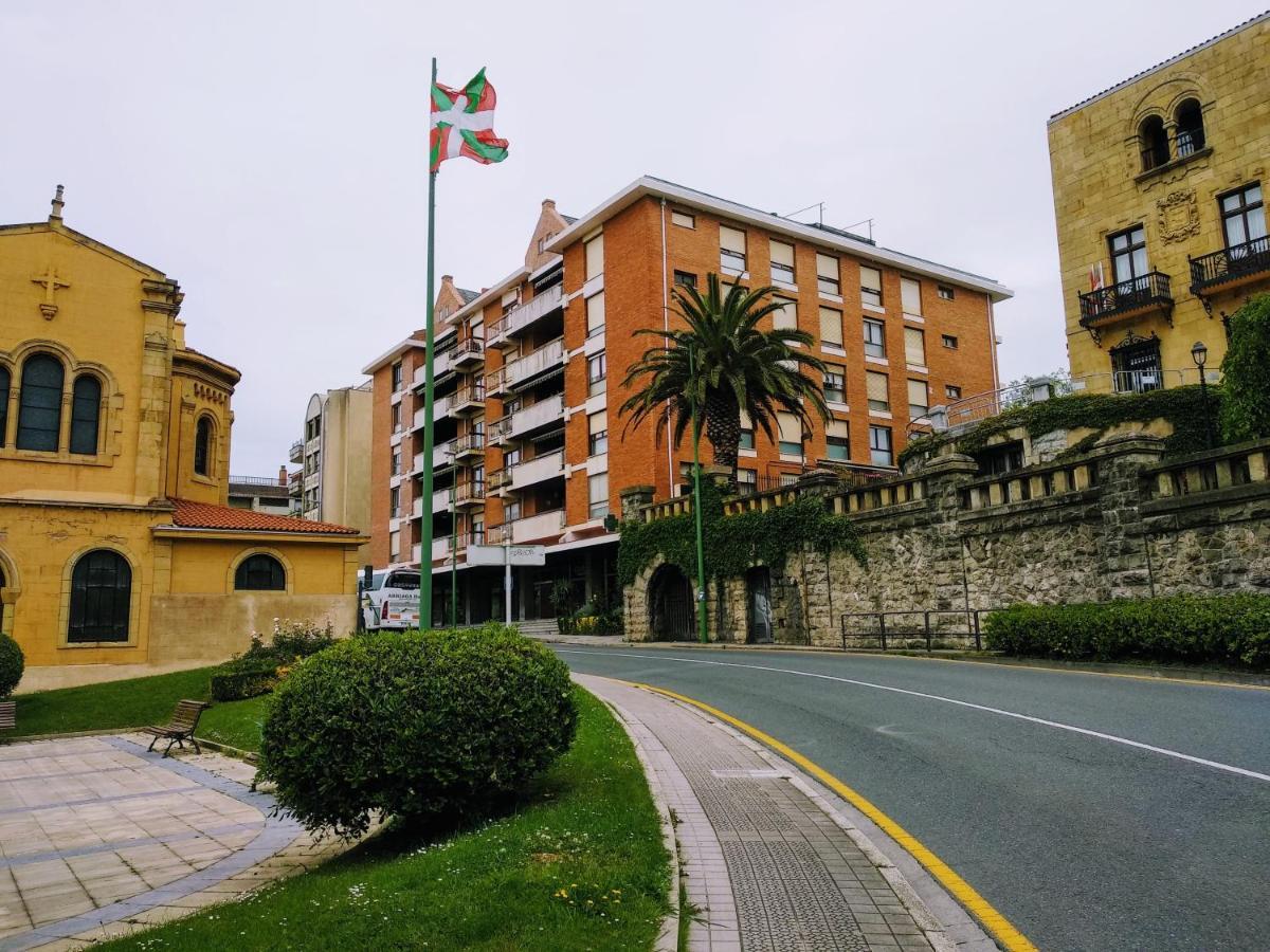 Happy Getxo
