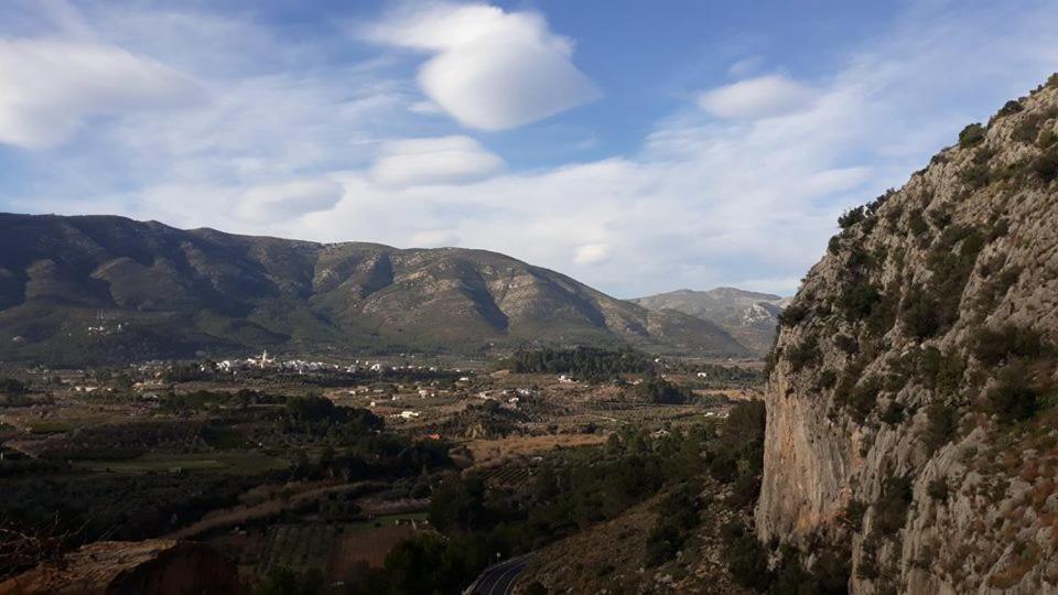 Romana Mountainside In Alcalali, Jalon Valley *