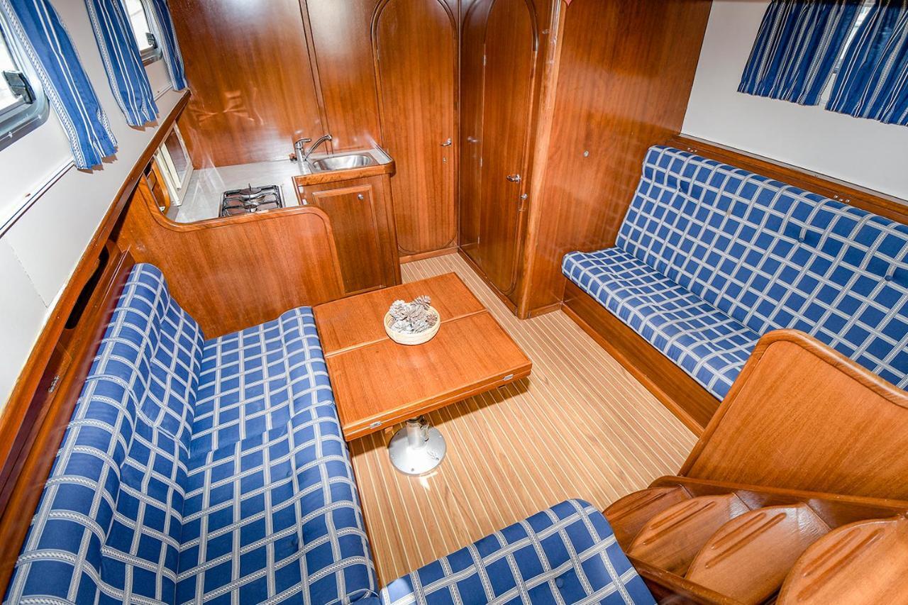 Barco Menorquina Sitges