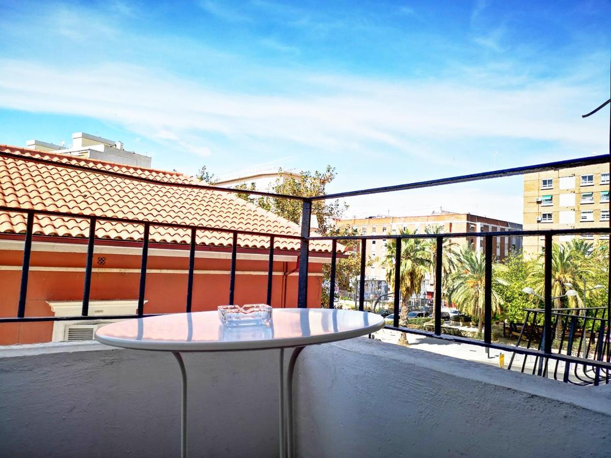 Homestay Bright And Quiet Near The Beach