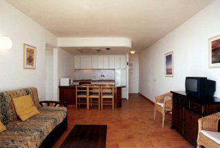 Aries Hotel 3*