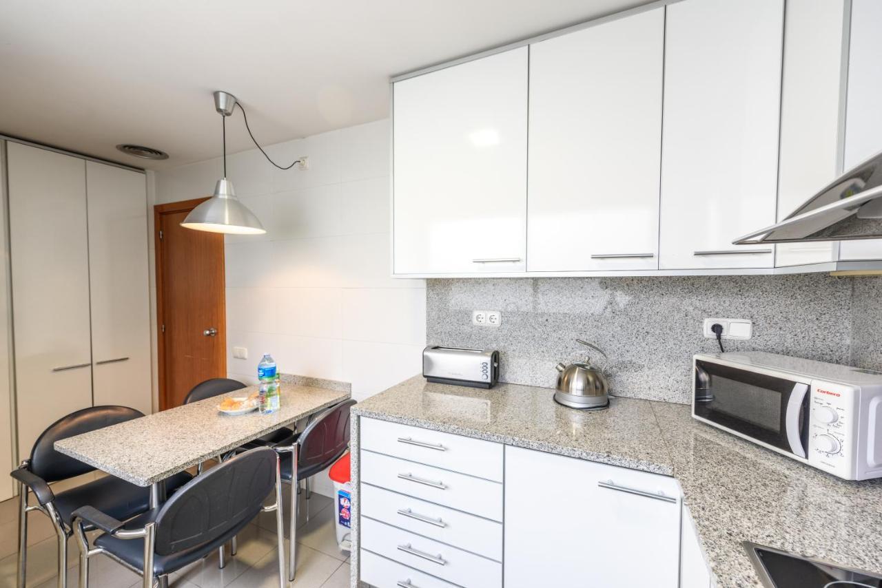 Ramblasrentals Stylish Bright 3br New Catalan Flat 10m Ramblas - Parking - Wifi Apartamento Barcelona