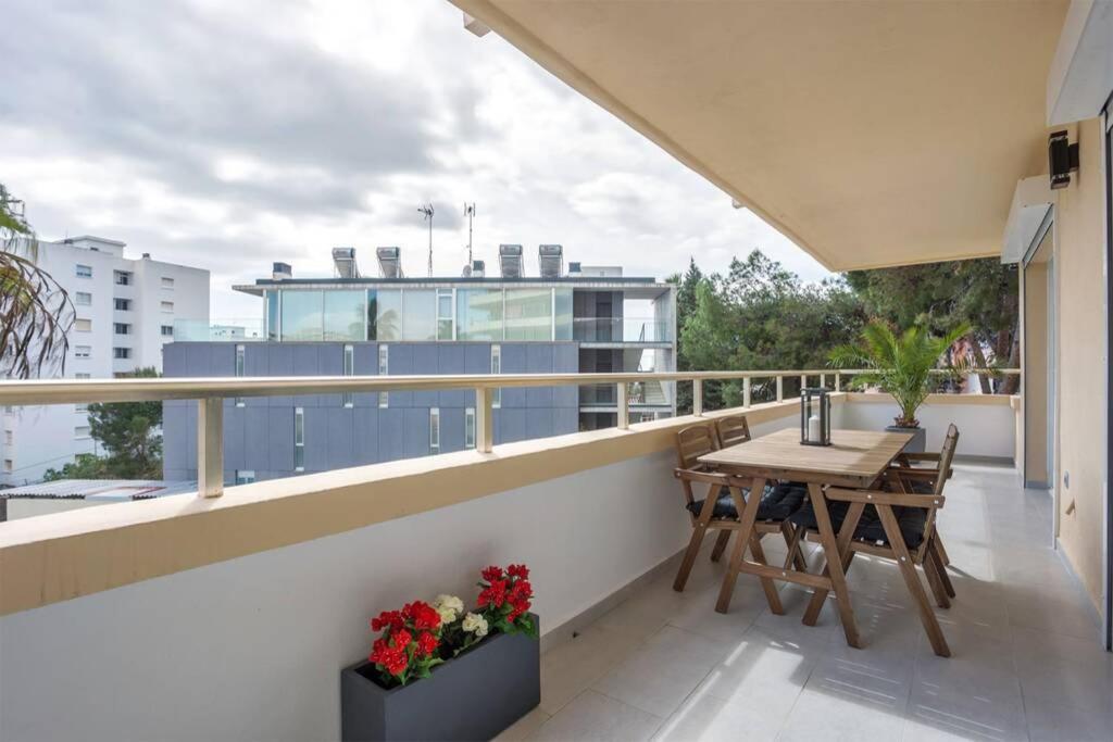Puertosol 33 - 2 Bed Apartment, Puerto Marina Benalmádena