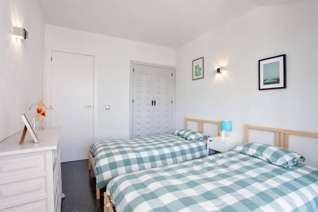 Puertosol 33 - 2 Bed Apartment, Puerto Marina Apartamento Benalmádena