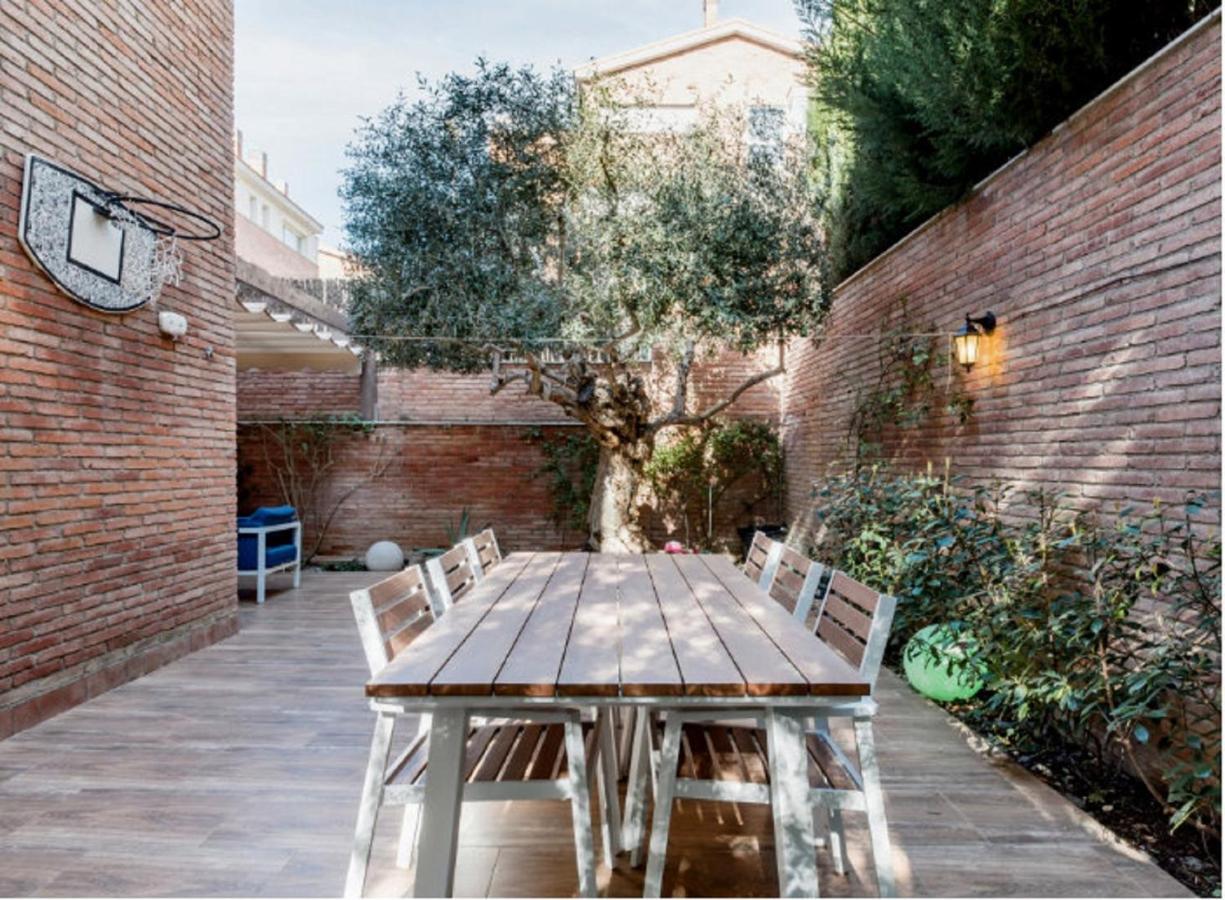 Bonito Duplex Con Piscina En Barcelona&playa Apartamento