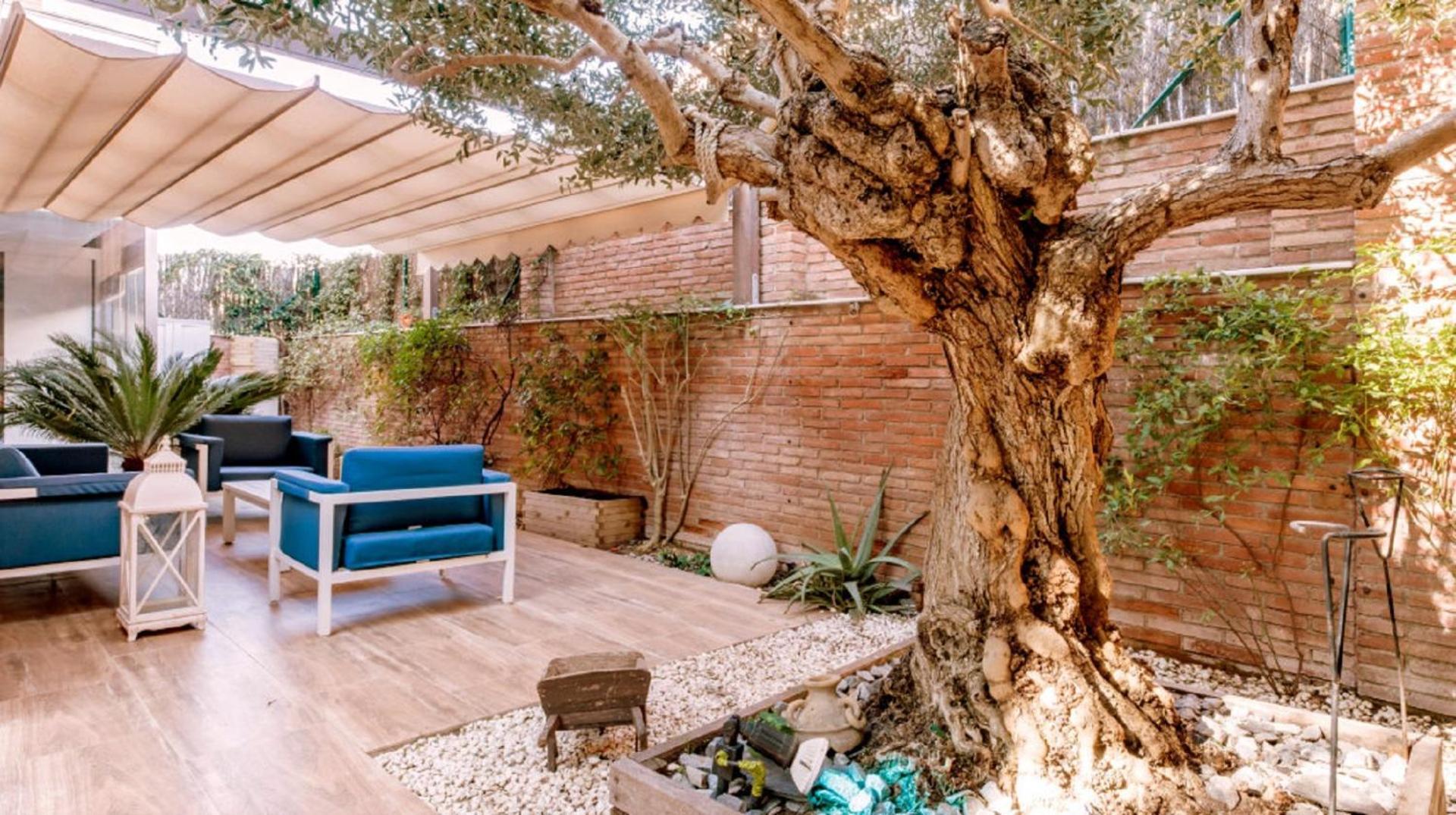 Bonito Duplex Con Piscina En Barcelona&playa