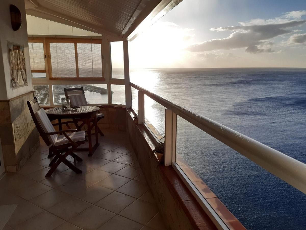 Apartment And The Ocean *