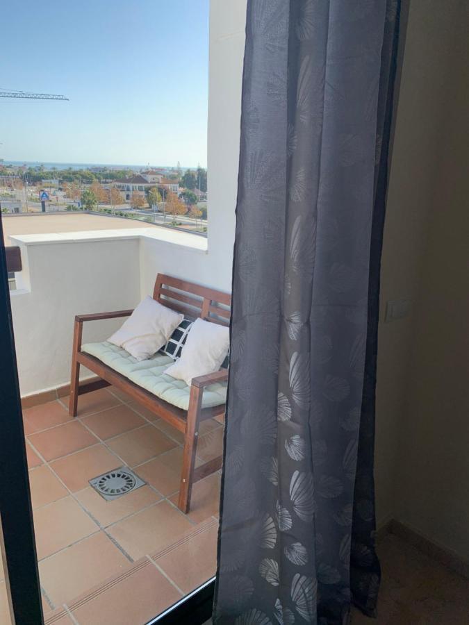 Sunny Place 2 Bedrooms, 8 Min From The Beach *