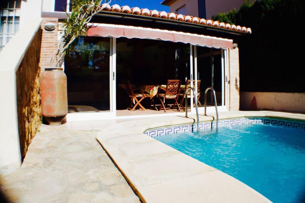 Lujosa En Playa De Vt-43603-v Villa Gandía