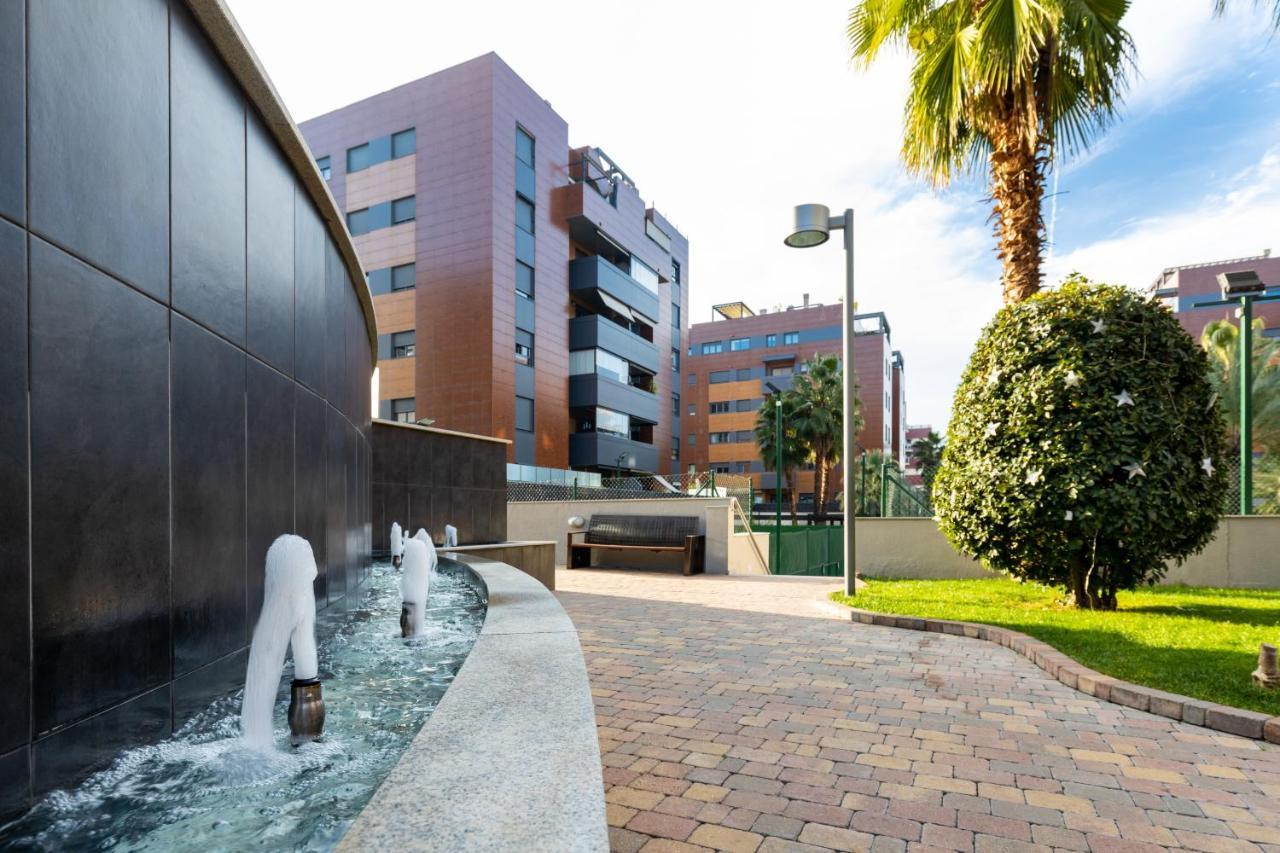 Apartamento Cris Ii,emir 1-piscina Gym & Parking, Parque De Las Ciencias * Granada