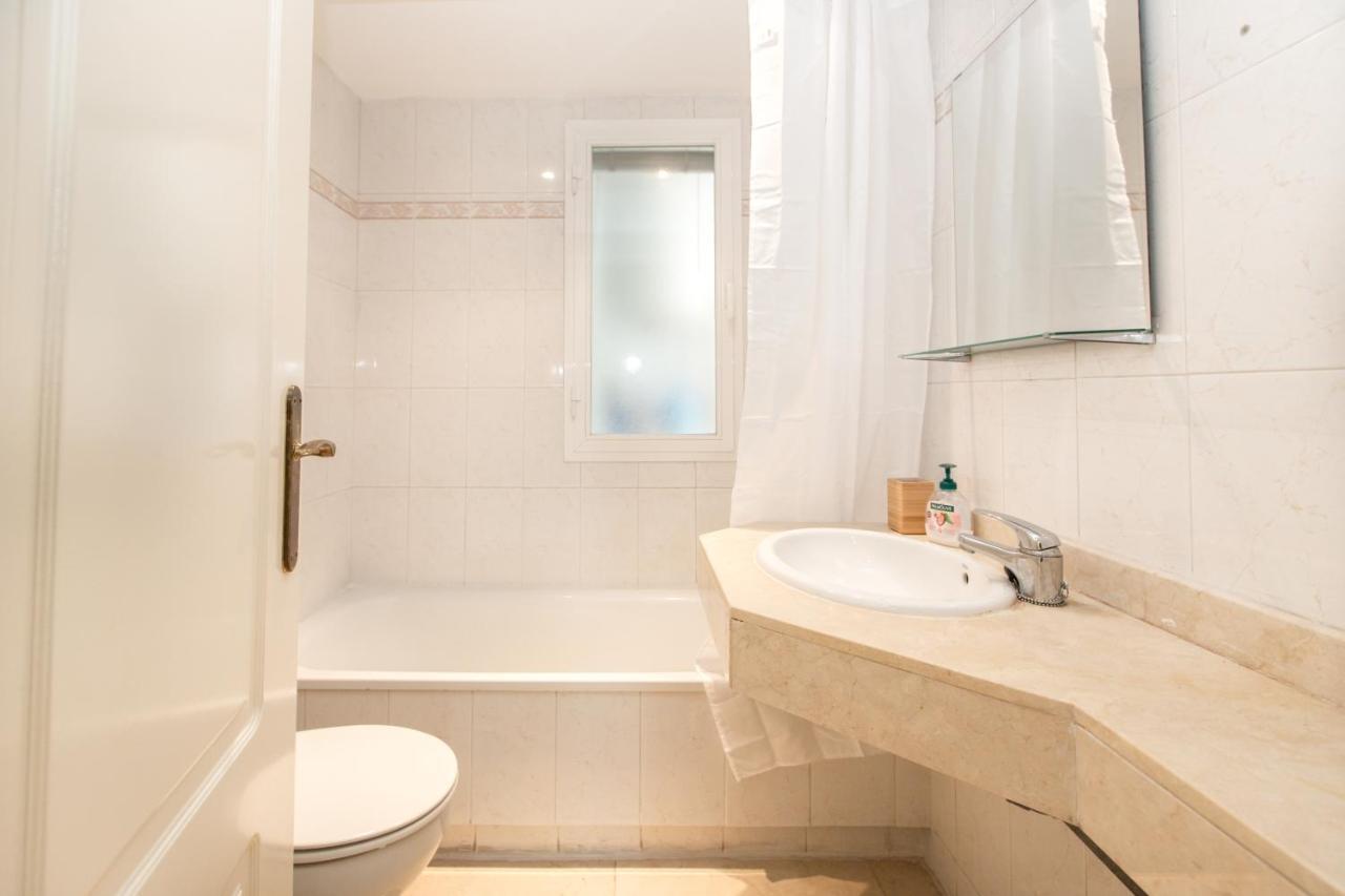 Awesome 2 Bedroom Apt With Pool And Parking In Puerto Banus - Rdr197