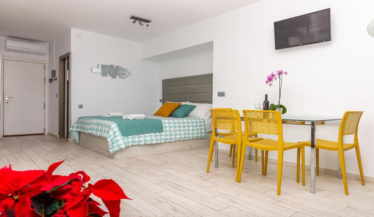 Apartamento Beachfront With Sea Views Aloha Playa *