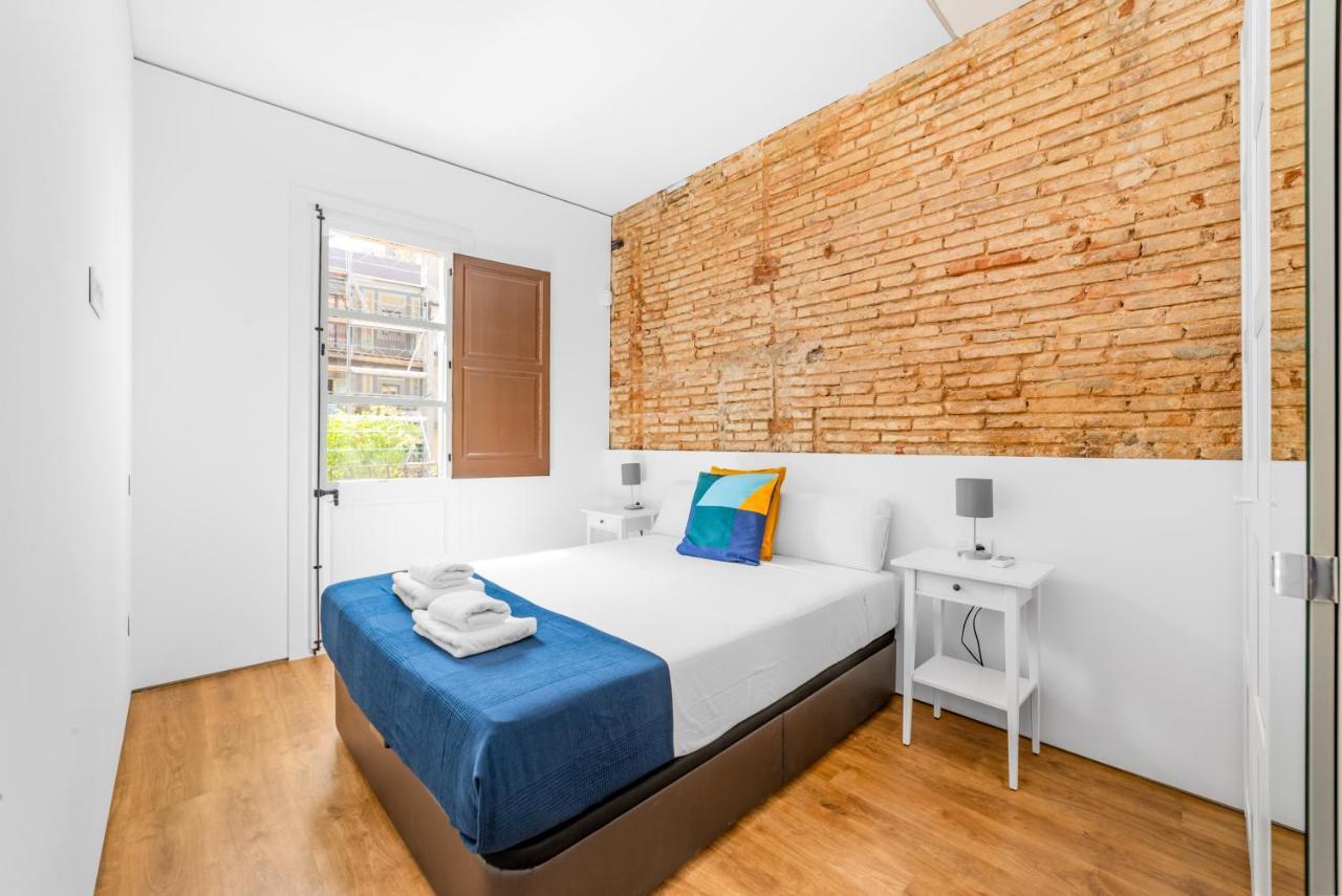 Apartment Lodging Modern In Downtown With Lovely Balcony *