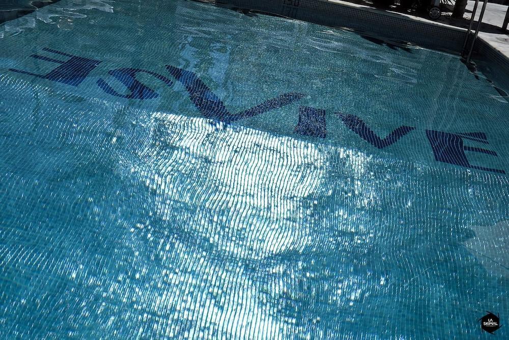 Mim Es Vive - Adults Only 4*