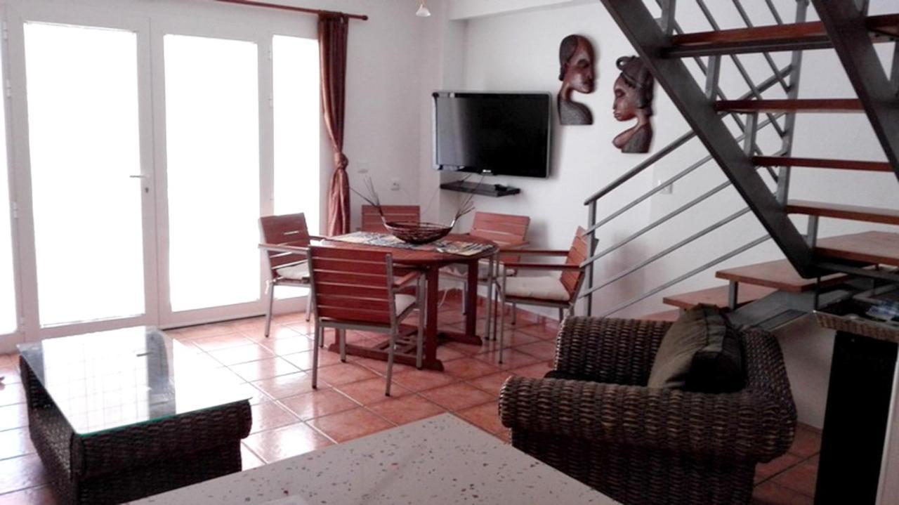 House With 4 Bedrooms In El Pouet - Sueca - Valencia, With Shared Pool And Enclosed Garden *