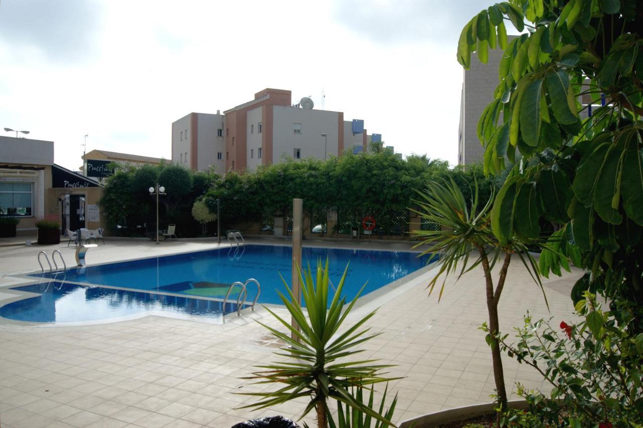 Costa Marina - - Vista A Piscina Cabo Roig