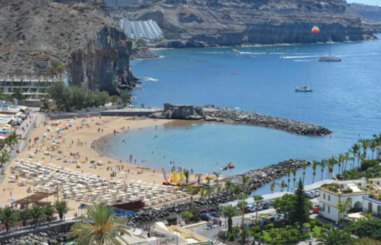 Playa Puerto De Mogan