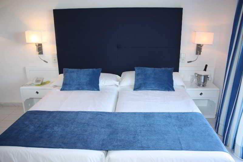 Apartahotel Club Cala Pada