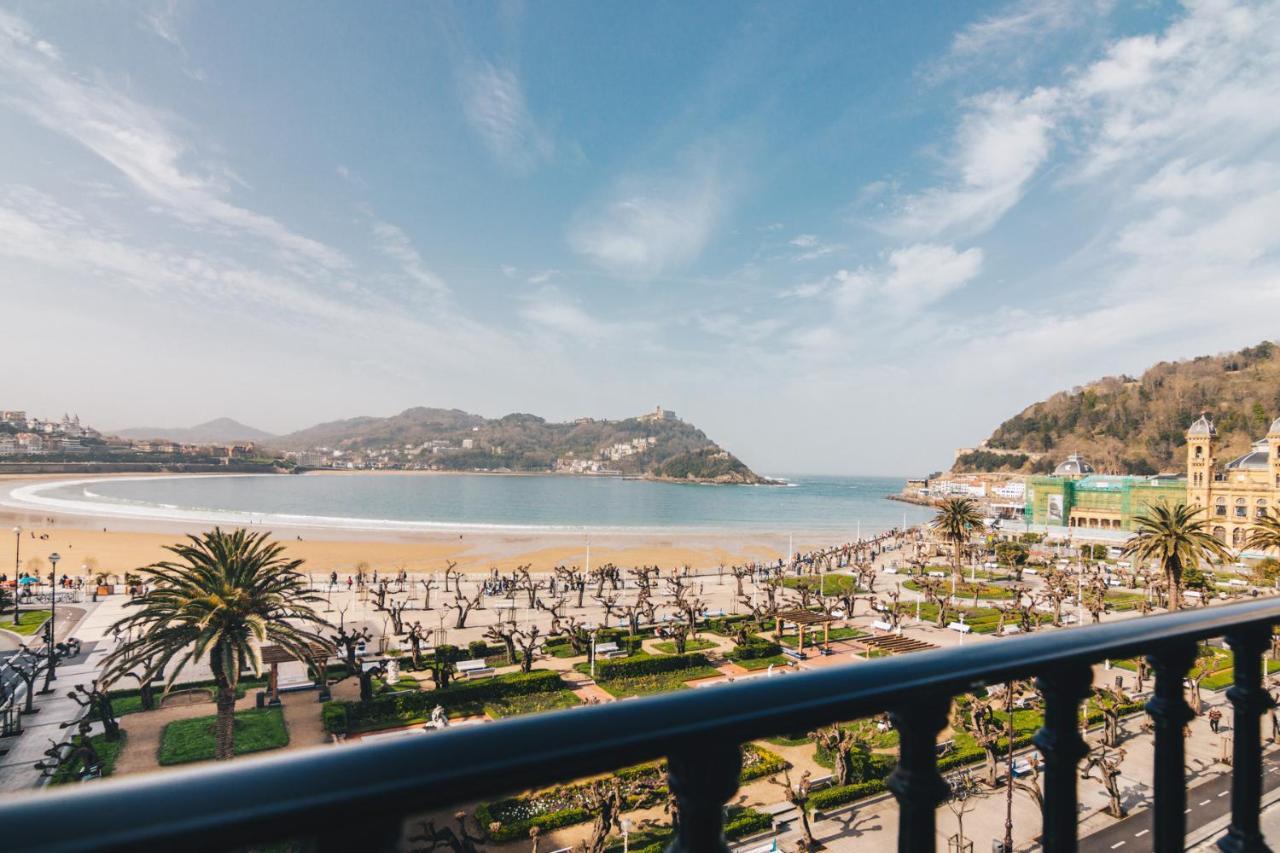 Alderdi Eder By People * San Sebastián