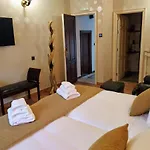 Arunda Luxury Boutique Hotel