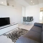 Family Deluxe Apartment Beach