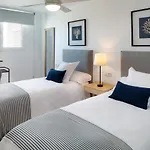 Frontline Beach&Sea Views - 2 Bedrooms - 2 Bathrooms - Puerto Banús Apartment