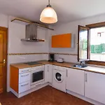 ¡Nuevo! Comodo Y Amplio Chalet Con Jardin
