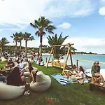 R&B Puerto Sherry Beach