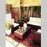 M4 Cool Terrace. 1 Min To Metro. 15 Min To Center
