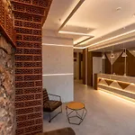 Art Apartments