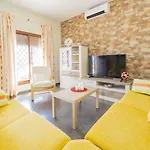 Cubo\'S Casa La Abuela Pepi