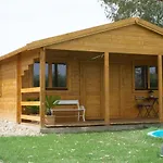 Hermoso Bungalow De Madera