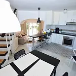 Calahonda - Sleeps 6 - Parking - Garden - Pool