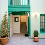 Apartamentos Laurel Suites