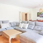 Relax, Family, Telecommuting & Private Pool