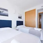 Apartamento con terraza privada y vistas al mar
