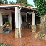 Chalet rural La Solana, a 12 Kilómetros de Córdoba en plena sierra, con piscina