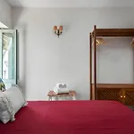 La AMARA Maha - en el casco antiguo de Frigiliana