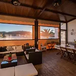 Lujoso chalet en el centro de Andalucía Con barbacoa y chimenea exterior