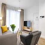 Feelathome Castilla Apartments