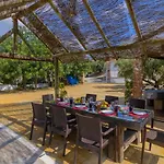 La Villa Del Lago Iznajar By Ruralidays