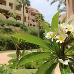 2147-Beautiful 2 Bedrooms With Sea View
