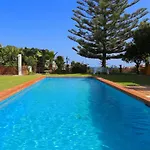 Villa Clavero Five Premium Apt